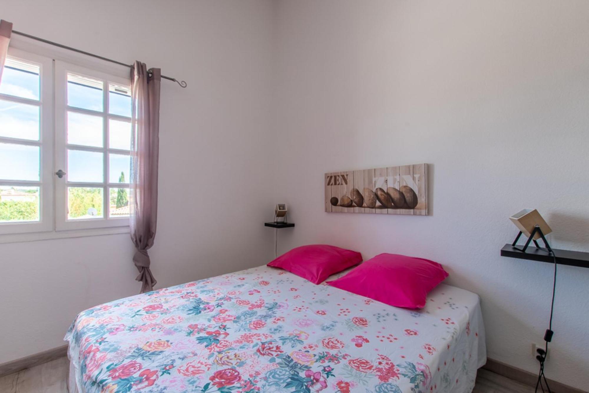 Les Bougainvillees De Camargue Villetelle Cameră foto